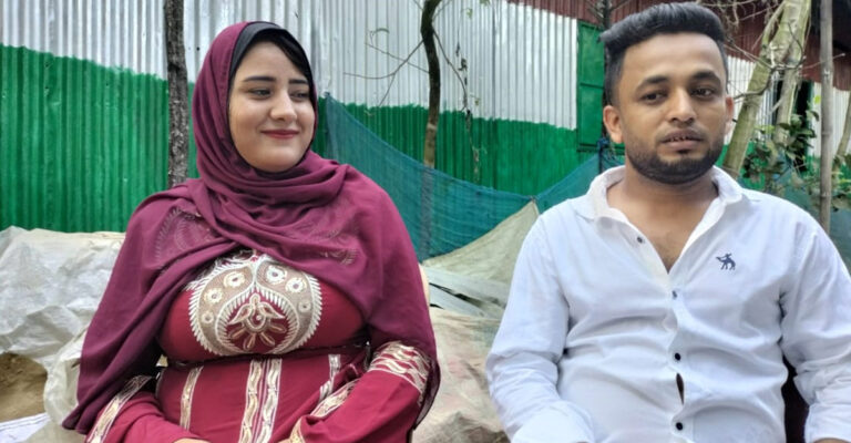 নোয়াখালীতে মিসরের তরুণী