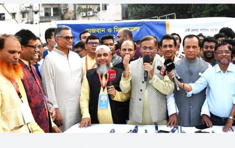 আঁই সারা বছর মেজবানর লাই অপেক্ষা গরি : তথ্যমন্ত্রী