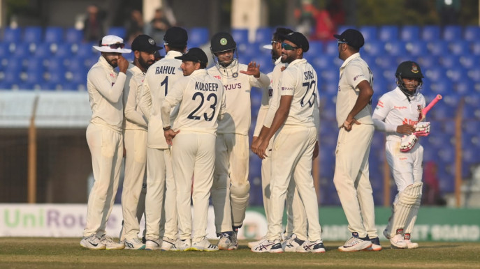 সকাল সকাল বাড়ির পথ ধরেছে বাংলাদেশ