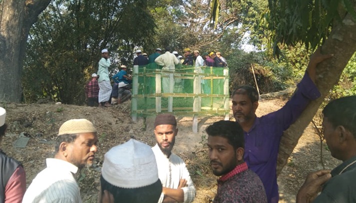 ছেলে-মেয়েরা পেল ৫০ লাখ টাকার ভাগ, ৪০ ঘণ্টা পর বাবার লাশ দাফন
