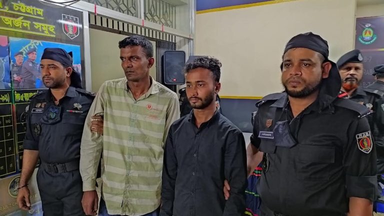 অর্ধশতাধিক তরুণীর আপত্তিকর ছবি নিয়ে ব্ল্যাকমেইল