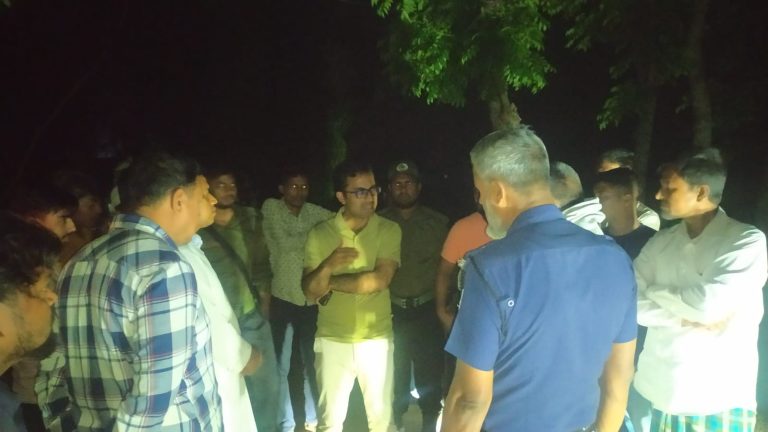 ফসলি জমির মাটি কর্তনের দায়ে ৫০,০০০ টাকা জরিমানা