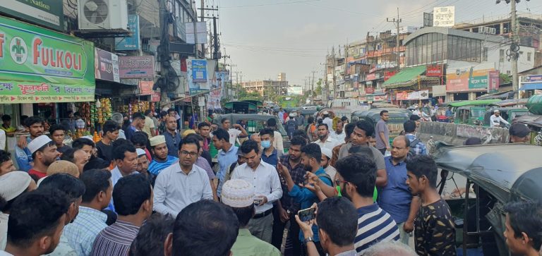 যানজট নিরসনে অভিযান, পৌরসভা থেকে ৪ জন কর্মী নিয়োগ