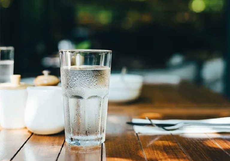 গ্রীষ্মের তাপদাহে কত লিটার পানি পান করা উচিত ?