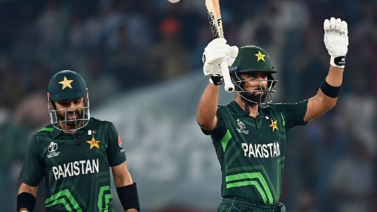 শ্রীলংকাকে উড়িয়ে পাকিস্তানের টানা দুুই জয়