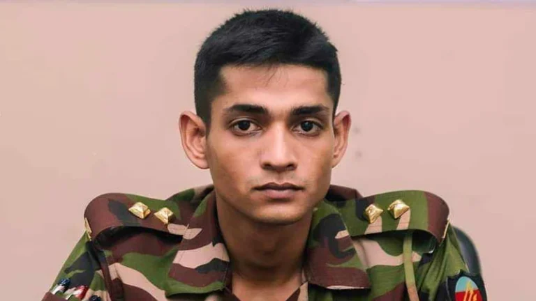 চকরিয়ায় ডাকাতের ছুরিকাঘাতে সেনা কর্মকর্তা নিহত