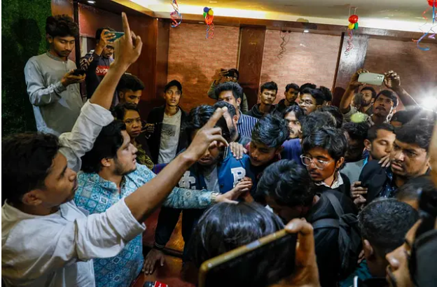 চট্টগ্রামে সমন্বয়কদের পাল্টাপাল্টি অভিযোগ