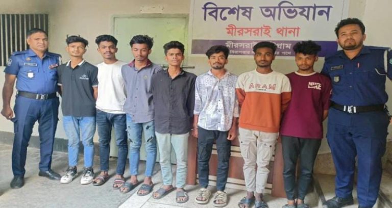 অনলাইনে মোটরসাইকেল বিক্রির বিজ্ঞাপন দিয়ে ছিনতাই,  গ্রেপ্তার ৭