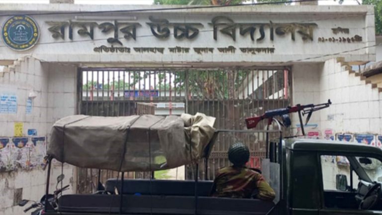 গণিত পরীক্ষা খারাপ হওয়ায় কেন্দ্র ভাঙচুর এসএসসি পরীক্ষার্থীদের
