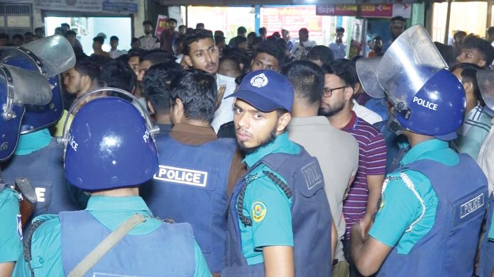 বৈষম্যবিরোধী ছাত্র আন্দোলনের কর্মীদের ওপর ছাত্রদলের হামলার অভিযোগ