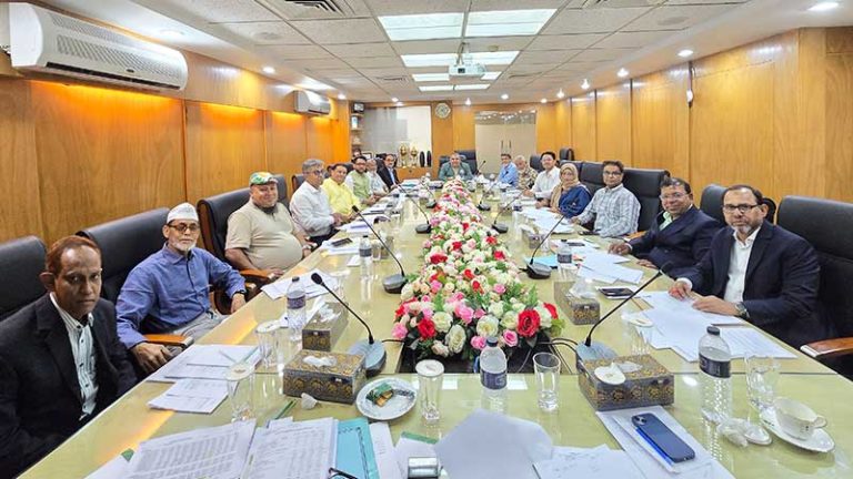 পিপলস ইন্স্যুরেন্সের ৪৪৩তম পর্ষদ সভা অনুষ্ঠিত