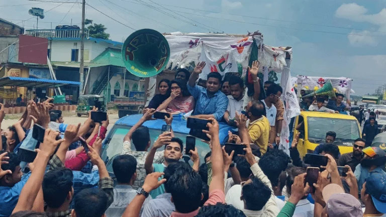 একসঙ্গে দুইবারের বেশি কেউ প্রধানমন্ত্রী হতে পারবে না: হাসনাত আবদুল্লাহ