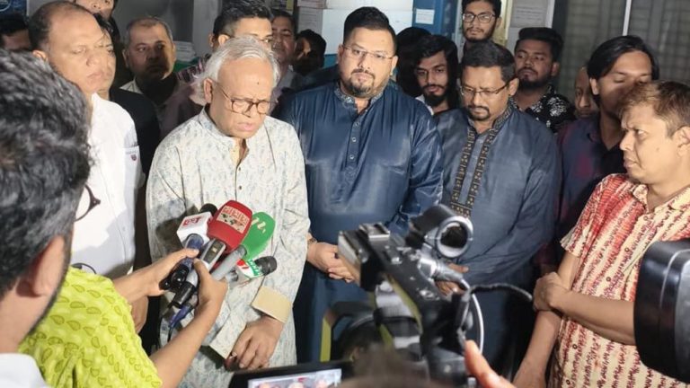 ব্লাড ক্যানসারে আক্রান্ত ফাহিমার চিকিৎসার দায়িত্ব নিলেন তারেক রহমান