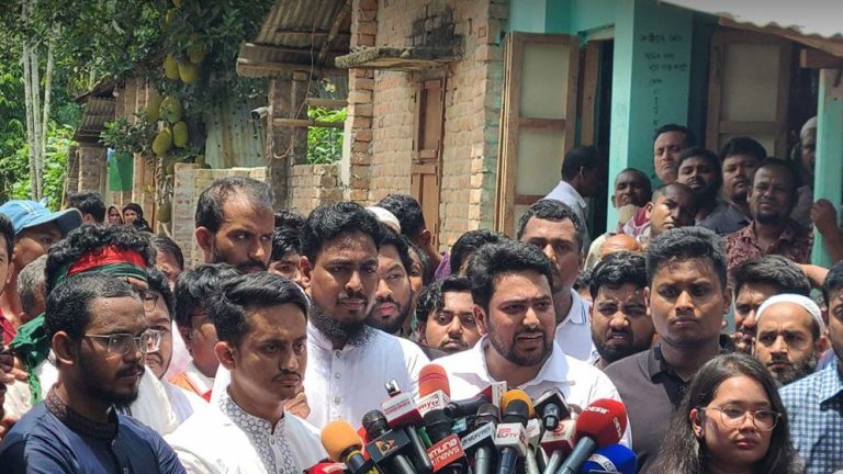 নতুন সংবিধানের দাবি নাহিদ ইসলামের