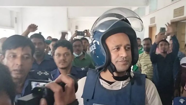 এক মামলায় আপিল বিভাগে ব্যারিস্টার সুমনের জামিন বহাল