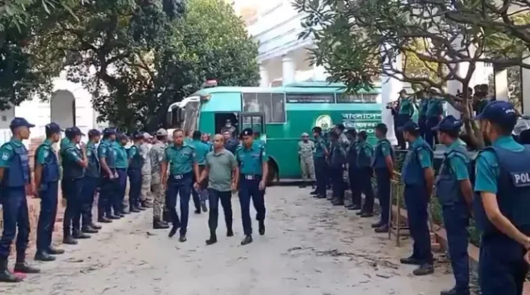 ১৫ সেনা কর্মকর্তাকে কারাগারে পাঠানোর নির্দেশ ট্রাইব্যুনালের