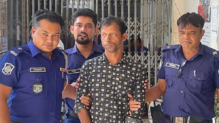 ট্রাফিক বক্সের সামনে কাঁদছিল কিশোরী, বাসায় নিয়ে ধর্ষণ করেছে কনস্টেবল