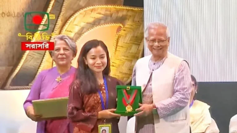 নারী জাগরণে অবদানের স্বীকৃতি রোকেয়া পদক পেয়ে উচ্ছ্বসিত ঋতুপর্ণা চাকমা
