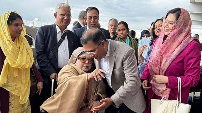 এই দেশের মানুষই ছিল তার পরিবার : তারেক রহমান