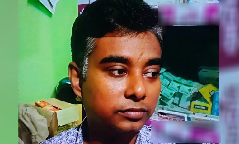 ছুরিকাঘাতের পর শরীরে আগুন, মারা গেলেন সেই খোকন