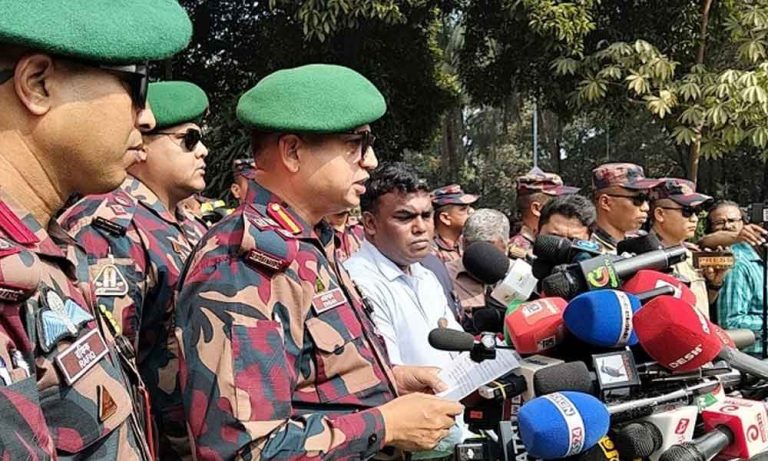 নির্বাচনে আইনশৃঙ্খলা নিয়ন্ত্রণে মারণাস্ত্র ব্যবহার করবে না বিজিবি
