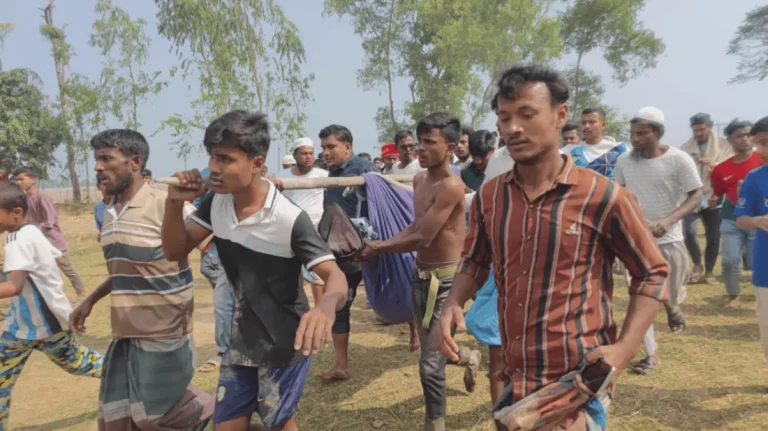 টেকনাফ সীমান্তে মাইন বিস্ফোরণে যুবকের পা বিচ্ছিন্ন