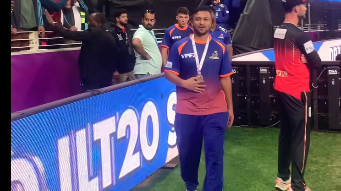 আমিরাতে রানার্সআপ হয়েও ভক্তদের হৃদয় জিতলেন সাকিব