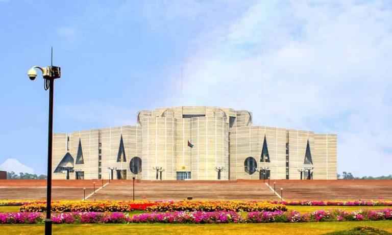 লড়াইয়ে ১৯৬৭ প্রার্থী, ৩০৫ জনের প্রার্থিতা প্রত্যাহার