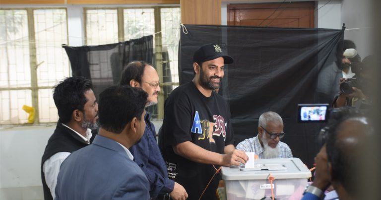 ভোট দিয়ে যা বললেন তামিম ইকবাল