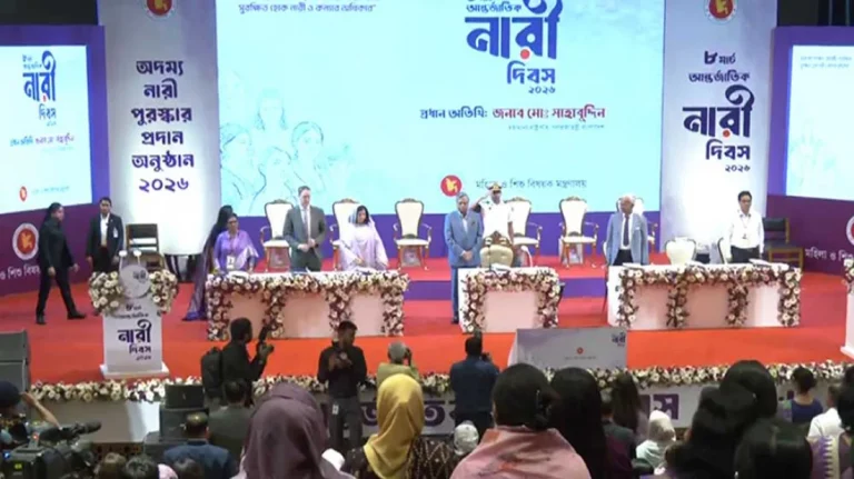 ‘শ্রেষ্ঠ অদম্য নারী’ সম্মাননা পেলেন খালেদা জিয়াসহ ৬ নারী