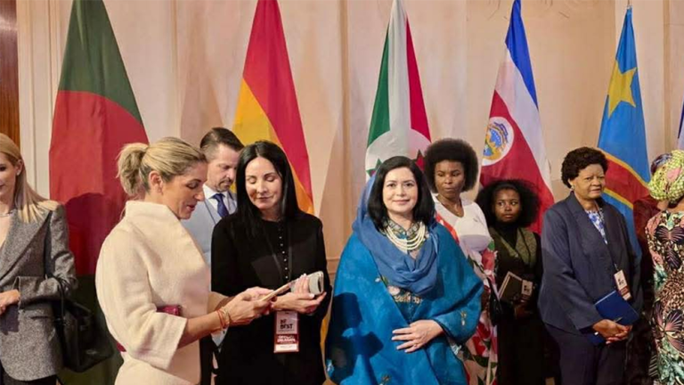 মেলানিয়া ট্রাম্পসহ ফার্স্ট লেডিদের সঙ্গে জোবাইদা রহমানের সাক্ষাৎ