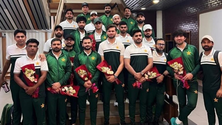ঢাকায় পা রাখল পাকিস্তান দল