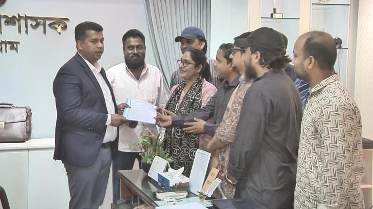 শিল্পকলা একাডেমিতে ‘আবৃত্তি’ অন্তর্ভুক্তির দাবিতে স্মারকলিপি