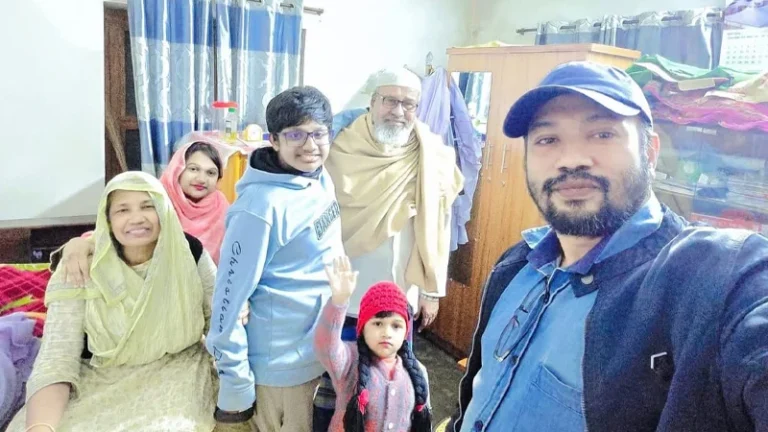 প্রাইভেটকার নিয়ন্ত্রণ হারিয়ে গাছের সঙ্গে ধাক্কা, একই পরিবারের ৩ জন নিহত