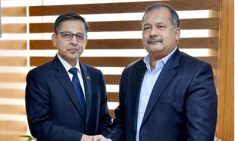 তথ্যমন্ত্রীর সঙ্গে ভারতীয় হাইকমিশনারের সাক্ষাৎ