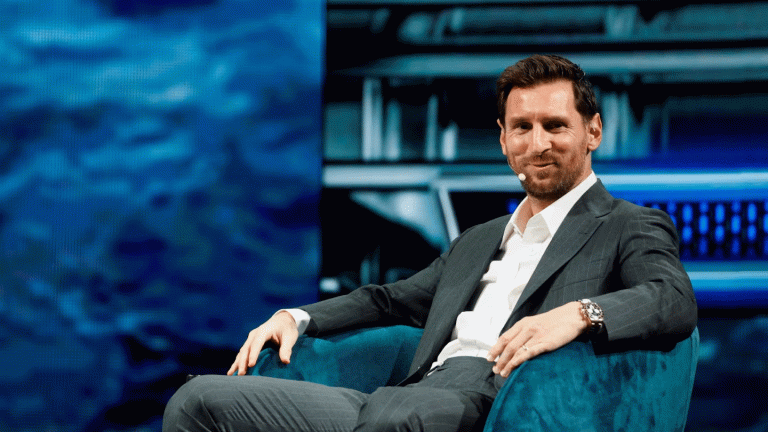 বার্সেলোনায় মেসির ক্লাব কেনার কারণ কী