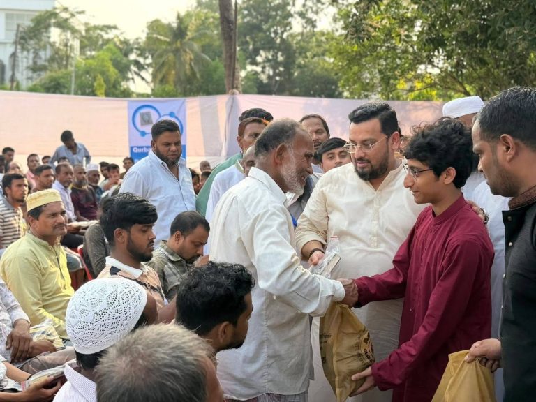 এলাকায় তৃণমূলের পাশে ব্যারিস্টার মীর হেলাল উদ্দীনের ব্যতিক্রমী উদ্যোগ