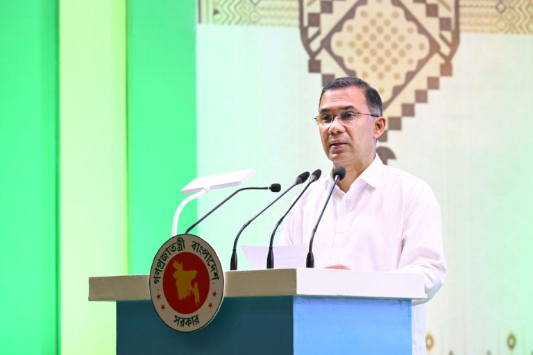 পদোন্নতি কিংবা পছন্দের পোস্টিং পেতে পেশাদারির সঙ্গে আপস দক্ষতা ও নিরপেক্ষতার অন্তরায়: প্রধানমন্ত্রী
