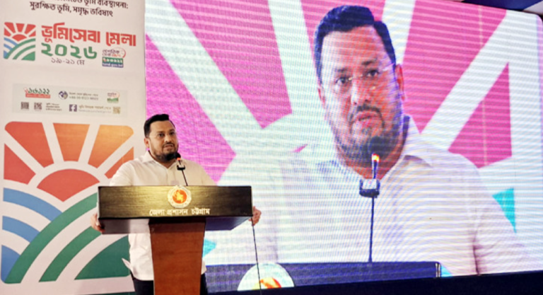 জনগণ যেন আমাদের ভুল-ত্রুটি তুলে ধরেন : প্রতিমন্ত্রী মীর হেলাল