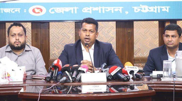 স্বচ্ছতা ও জবাবদিহিতায় চট্টগ্রাম জেলা প্রশাসকের ৬ মাসপূর্তি