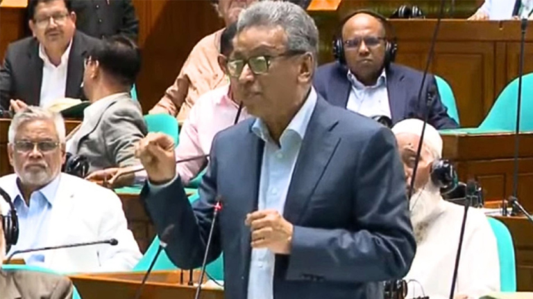 নতুন বাজেটে কনটেন্ট ক্রিয়েটর ও ফ্রিল্যান্সারদের জন্য বড় সুখবর