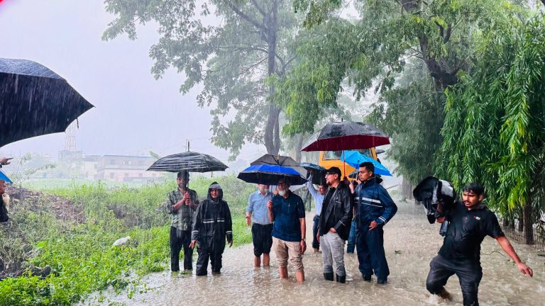 পানি না কমা পর্যন্ত চট্টগ্রাম-কক্সবাজার রুটে ট্রেন চলাচল বন্ধ থাকবে: প্রতিমন্ত্রী