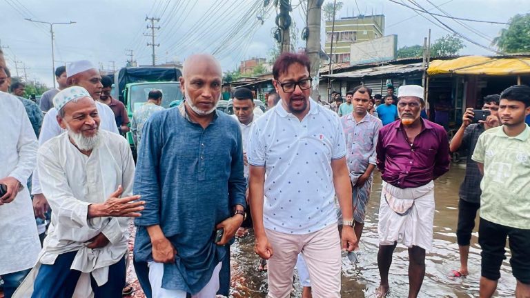 নগরীর ৮০ শতাংশ এলাকা থেকে পানি নেমে গেছে -মেয়র ডা. শাহাদাত হোসেন