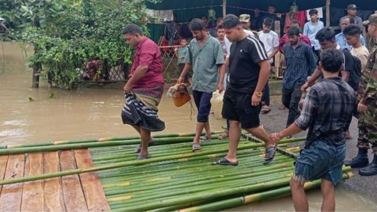 সাজেক ছাড়লেন আটকে পড়া পর্যটকরা