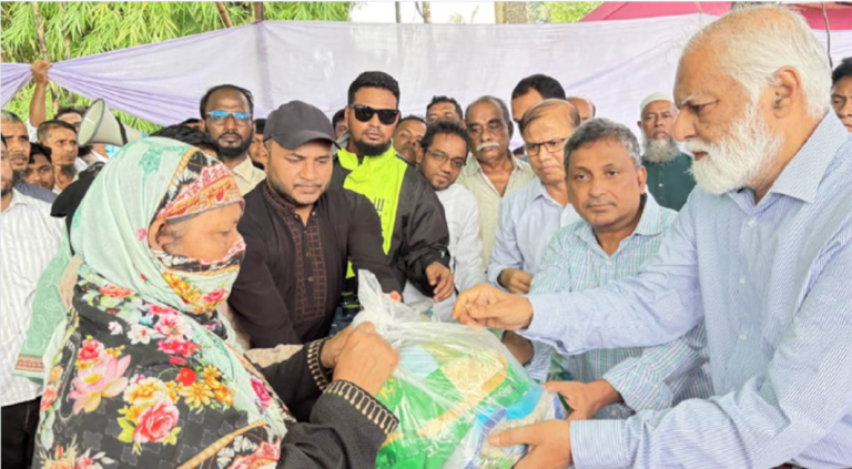 সরকার বন্যাদুর্গত মানুষের পাশে আছে: ত্রাণ প্রতিমন্ত্রী