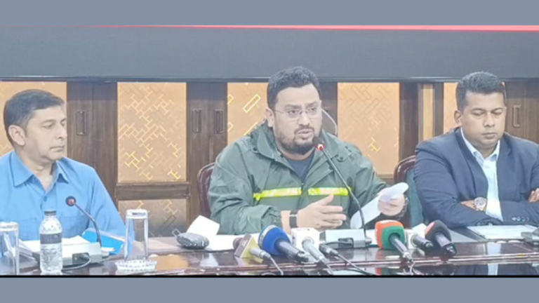 অতিবৃষ্টি ও পাহাড়ধস: পাহাড়ে অবৈধ বসতি ছাড়ার আহ্বান প্রতিমন্ত্রীর