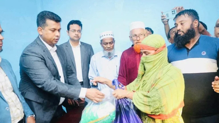 ঝড়-বৃষ্টি, কাদা আর মানুষের পাশে এক জেলা প্রশাসক