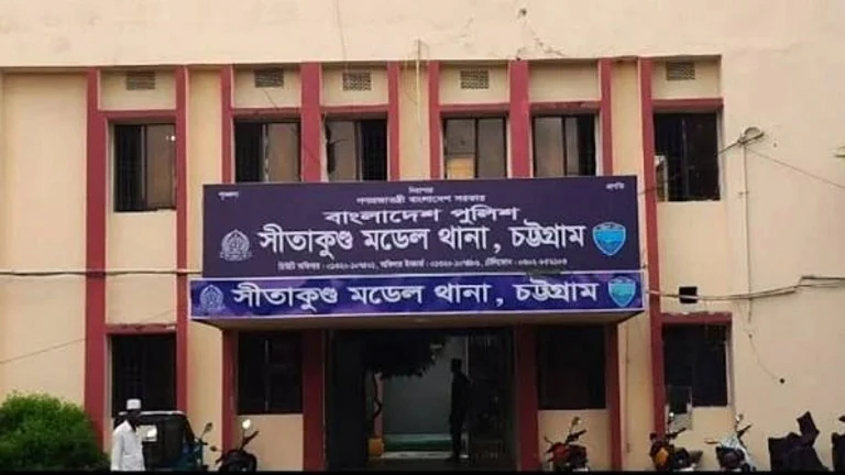 দুই সহযোগীকে হত্যার পর ইয়াবা কারবারিকে ‘পিটিয়ে মারল’ জনতা