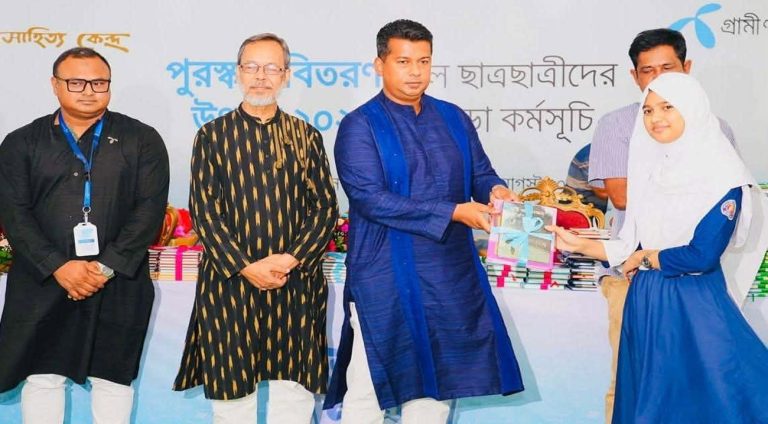 শিক্ষার সঙ্গে মূল্যবোধ ও দেশপ্রেম জরুরি: জেলা প্রশাসক