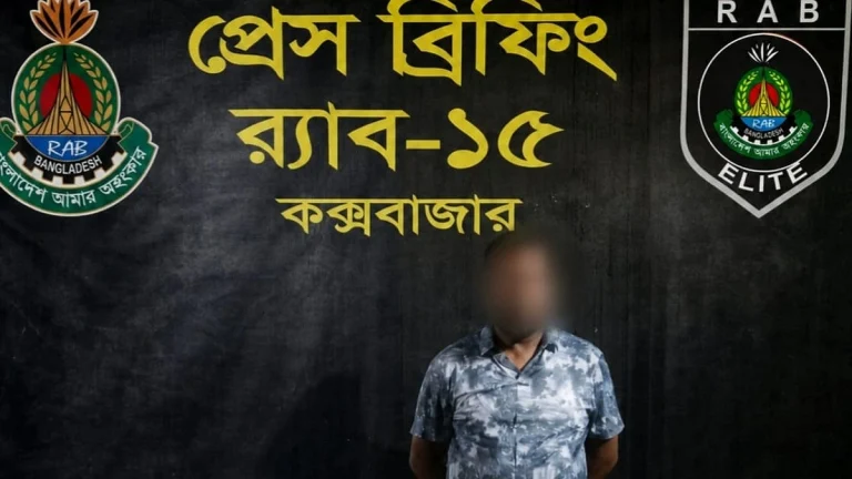 কক্সবাজারে পর্যটকের মৃত্যুতে প্যারাসেইলিং পরিচালক গ্রেপ্তার